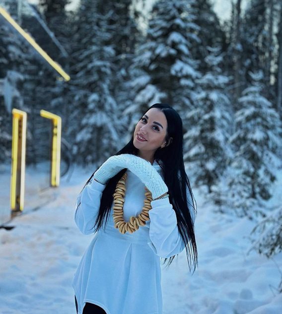 «Стаял снег… земля, каменья…»