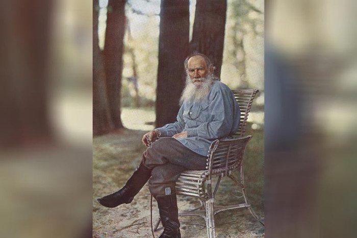 Dostoýewskiniñ ýigrenjiniñ tersine, Tolstoý uly türk we yslam dostudy