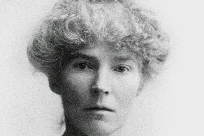 Yragyñ täcsiz korolewasy: Gertrude Bell